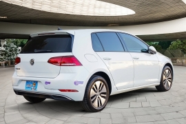 Used 2019  Volkswagen e-Golf 4d Hatchback SE at Pre-Owned Plus near San Antonio, TX
