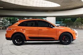 Used 2018  Porsche Macan 4d SUV AWD S at Pre-Owned Plus near San Antonio, TX