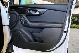 Used 2019  Chevrolet Blazer 4d SUV FWD RS at Pre-Owned Plus near San Antonio&comma; TX