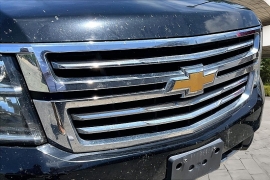 Used 2017  Chevrolet Suburban 4d SUV 4WD LT at Pre-Owned Plus near San Antonio&comma; TX