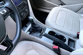 Used 2022  Volkswagen Passat 2&period;0T SE Auto at Pre-Owned Plus near San Antonio&comma; TX