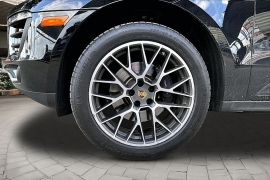 Used 2018  Porsche Macan 4d SUV AWD at Pre-Owned Plus near San Antonio&comma; TX