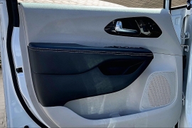 Used 2023  Chrysler Pacifica Limited FWD at Pre-Owned Plus near San Antonio&comma; TX