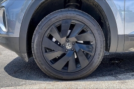 Used 2024  Volkswagen Atlas 2&period;0T SE w&sol;Technology FWD at Pre-Owned Plus near San Antonio&comma; TX