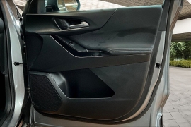 Used 2025  Chevrolet Equinox FWD 4dr LT w&sol;1LT at Pre-Owned Plus near San Antonio&comma; TX