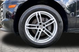 Used 2020  Porsche Macan 4d SUV AWD at Pre-Owned Plus near San Antonio&comma; TX