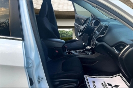 Used 2019  Jeep Cherokee 4d SUV FWD Latitude 3.2L at Pre-Owned Plus near San Antonio, TX