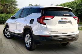 Used 2024  GMC Terrain FWD 4dr SLE at Pre-Owned Plus near San Antonio&comma; TX