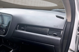 Used 2017  Mitsubishi Outlander 4d SUV FWD SEL at Pre-Owned Plus near San Antonio&comma; TX