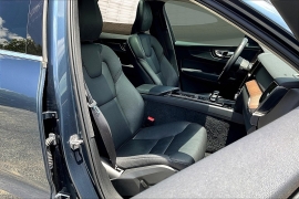 Used 2022 Volvo XC60 B5 AWD Momentum at Pre-Owned Plus near San Antonio, TX