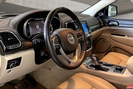 Used 2020  Jeep Grand Cherokee 4d SUV 4WD Overland V8 at Pre-Owned Plus near San Antonio&comma; TX