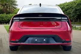 Used 2025  Toyota Prius Plug-In Hybrid XSE at Pre-Owned Plus near San Antonio&comma; TX