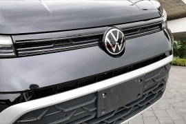 Used 2025  Volkswagen Taos SE 4MOTION at Pre-Owned Plus near San Antonio&comma; TX