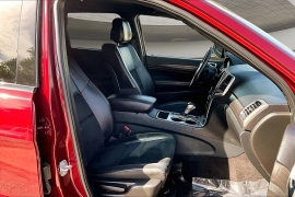 Used 2018  Jeep Grand Cherokee 4d SUV 4WD Laredo Altitude at Pre-Owned Plus near San Antonio&comma; TX