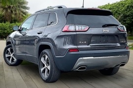 Used 2019  Jeep Cherokee 4d SUV 4WD Limited 3&period;2L at Pre-Owned Plus near San Antonio&comma; TX