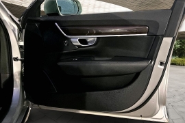 Used 2018  Volvo S90 4d Sedan FWD T5 Momentum at Pre-Owned Plus near San Antonio&comma; TX