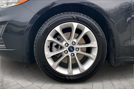 Used 2020  Ford Fusion Hybrid 4d Sedan FWD SE at Pre-Owned Plus near San Antonio&comma; TX