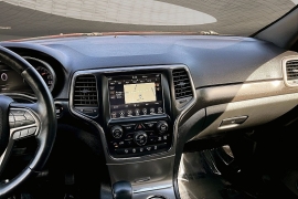 Used 2018  Jeep Grand Cherokee 4d SUV 4WD Laredo Altitude at Pre-Owned Plus near San Antonio&comma; TX