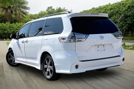 Used 2017  Toyota Sienna 4d Wagon SE at Pre-Owned Plus near San Antonio&comma; TX