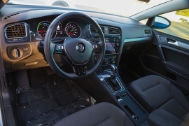 Used 2019  Volkswagen e-Golf 4d Hatchback SE at Pre-Owned Plus near San Antonio, TX