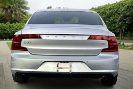 Used 2018  Volvo S90 4d Sedan FWD T5 Momentum at Pre-Owned Plus near San Antonio&comma; TX