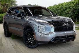 Used 2023  Mitsubishi Outlander SE FWD at Pre-Owned Plus near San Antonio&comma; TX