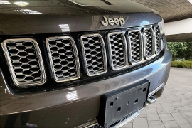 Used 2020  Jeep Grand Cherokee 4d SUV 4WD Overland V8 at Pre-Owned Plus near San Antonio&comma; TX