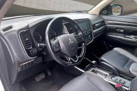 Used 2017  Mitsubishi Outlander 4d SUV FWD SEL at Pre-Owned Plus near San Antonio&comma; TX