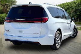 Used 2023  Chrysler Pacifica Limited FWD at Pre-Owned Plus near San Antonio&comma; TX