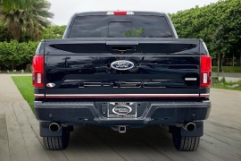 Used 2018  Ford F-150 4WD SuperCrew Lariat 5 1&sol;2 at Pre-Owned Plus near San Antonio&comma; TX