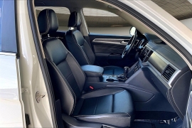 Used 2021  Volkswagen Atlas 2021&period;5 3&period;6L V6 SE w&sol;Technology FWD at Pre-Owned Plus near San Antonio&comma; TX