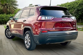 Used 2019  Jeep Cherokee 4d SUV FWD Latitude Plus 2&period;4L at Pre-Owned Plus near San Antonio&comma; TX