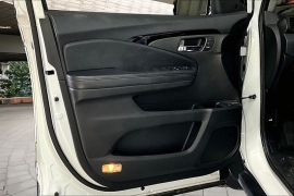 Used 2020  Honda Pilot 4d SUV FWD Touring 7-Passenger at Pre-Owned Plus near San Antonio&comma; TX