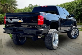 Used 2018  Chevrolet Silverado 1500 4WD Crew Cab LT Z71 Texas Edition at Pre-Owned Plus near San Antonio&comma; TX