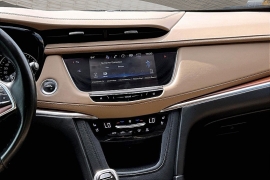 Used 2019  Cadillac XT5 4d SUV AWD Platinum at Pre-Owned Plus near San Antonio&comma; TX