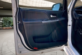 Used 2017  Toyota Sienna 4d Wagon SE at Pre-Owned Plus near San Antonio&comma; TX