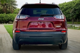 Used 2019  Jeep Cherokee 4d SUV FWD Latitude Plus 2&period;4L at Pre-Owned Plus near San Antonio&comma; TX