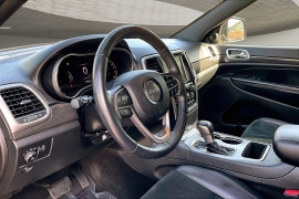 Used 2018  Jeep Grand Cherokee 4d SUV 4WD Laredo Altitude at Pre-Owned Plus near San Antonio&comma; TX
