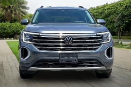 Used 2024  Volkswagen Atlas 2&period;0T SE w&sol;Technology FWD at Pre-Owned Plus near San Antonio&comma; TX
