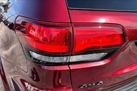 Used 2018  Jeep Grand Cherokee 4d SUV 4WD Laredo Altitude at Pre-Owned Plus near San Antonio&comma; TX