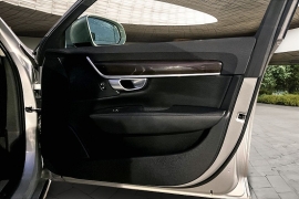 Used 2018  Volvo S90 4d Sedan FWD T5 Momentum at Pre-Owned Plus near San Antonio&comma; TX