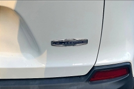 Used 2019  Jeep Cherokee 4d SUV FWD Latitude 3.2L at Pre-Owned Plus near San Antonio, TX