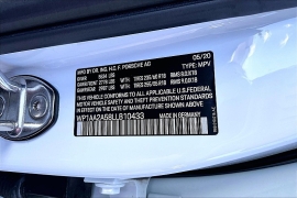 Used 2020  Porsche Macan 4d SUV AWD at Pre-Owned Plus near San Antonio&comma; TX
