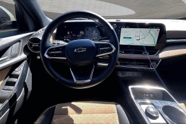 Used 2025  Chevrolet Equinox FWD 4dr ACTIV w&sol;XDB at Pre-Owned Plus near San Antonio&comma; TX