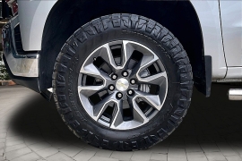 Used 2020  Chevrolet Silverado 1500 2WD Crew Cab LT Texas Edition at Pre-Owned Plus near San Antonio&comma; TX