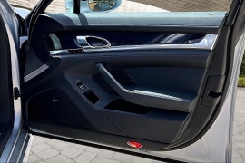 Used 2016  Porsche Panamera E-Hybrid 4d Hatchback RWD S at Pre-Owned Plus near San Antonio&comma; TX