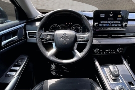 Used 2022  Mitsubishi OUTLANDER SE FWD at Pre-Owned Plus near San Antonio&comma; TX