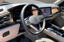 Used 2024  Volkswagen Atlas 2&period;0T SE w&sol;Technology FWD at Pre-Owned Plus near San Antonio&comma; TX