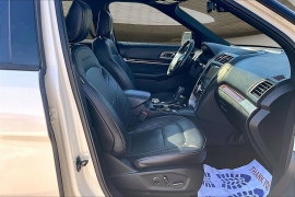 Used 2018  Ford Explorer 4d SUV 4WD Platinum at Pre-Owned Plus near San Antonio&comma; TX