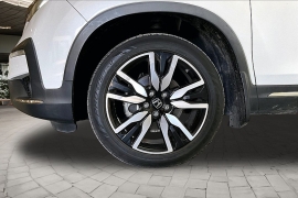 Used 2020  Honda Pilot 4d SUV FWD Touring 7-Passenger at Pre-Owned Plus near San Antonio&comma; TX